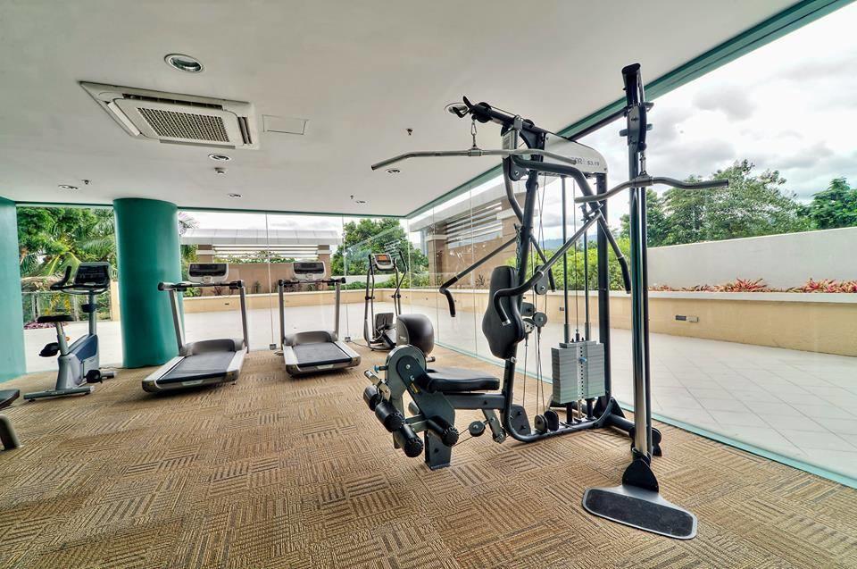 Padgett Place Prime Suites Cebu Esterno foto