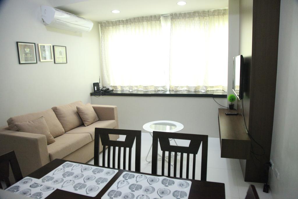 Padgett Place Prime Suites Cebu Esterno foto