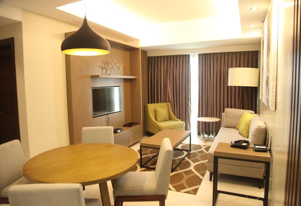 Padgett Place Prime Suites Cebu Esterno foto