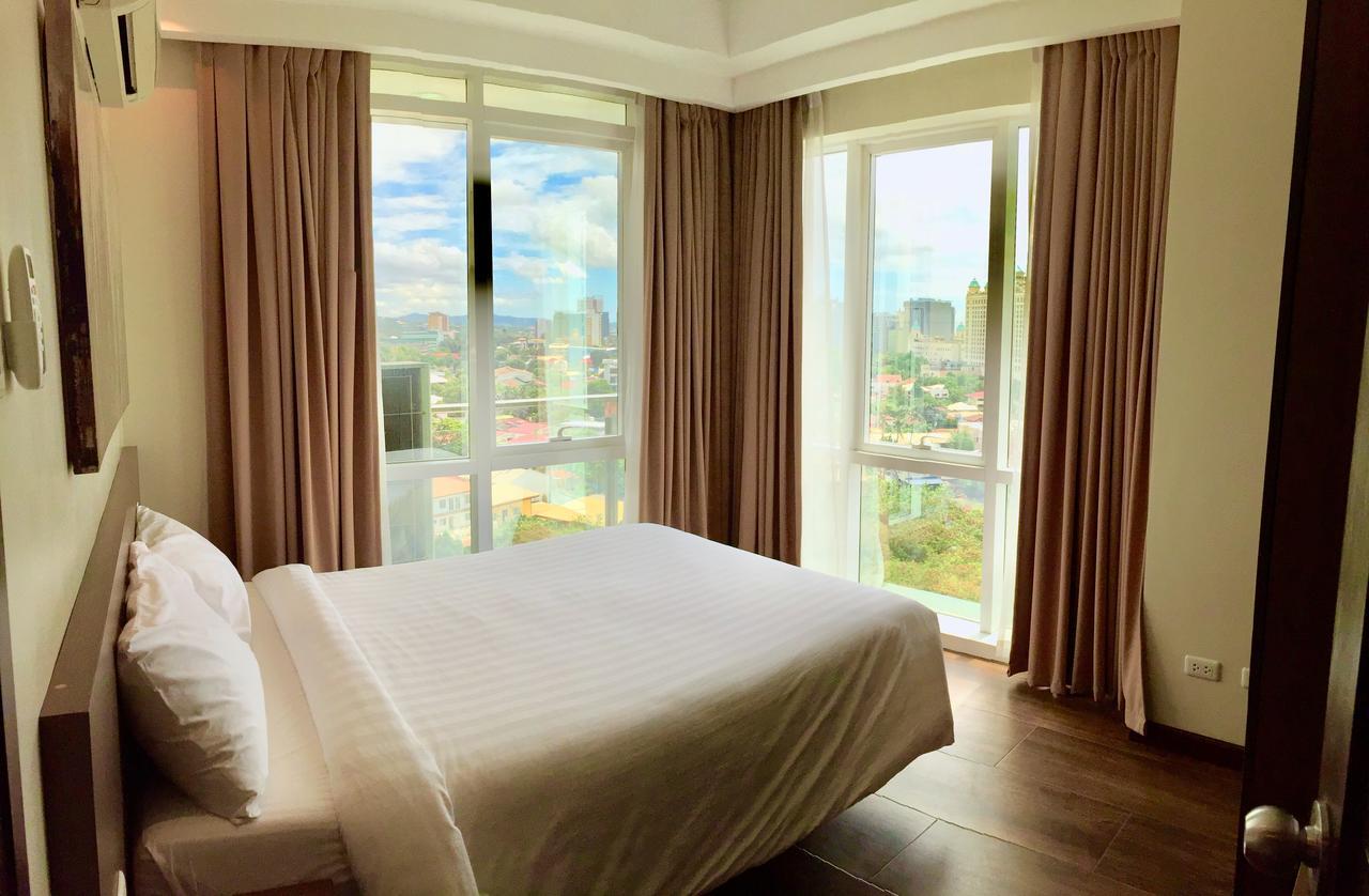 Padgett Place Prime Suites Cebu Esterno foto