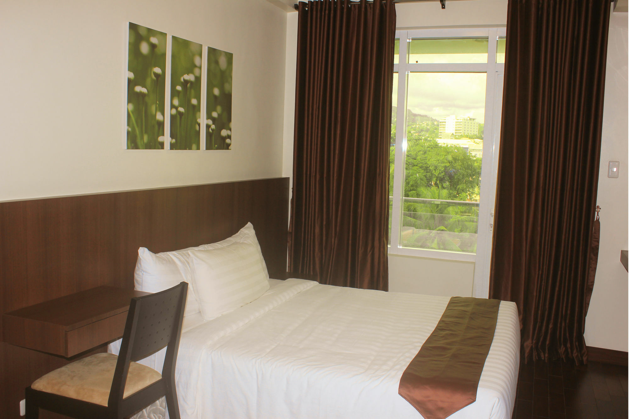 Padgett Place Prime Suites Cebu Esterno foto