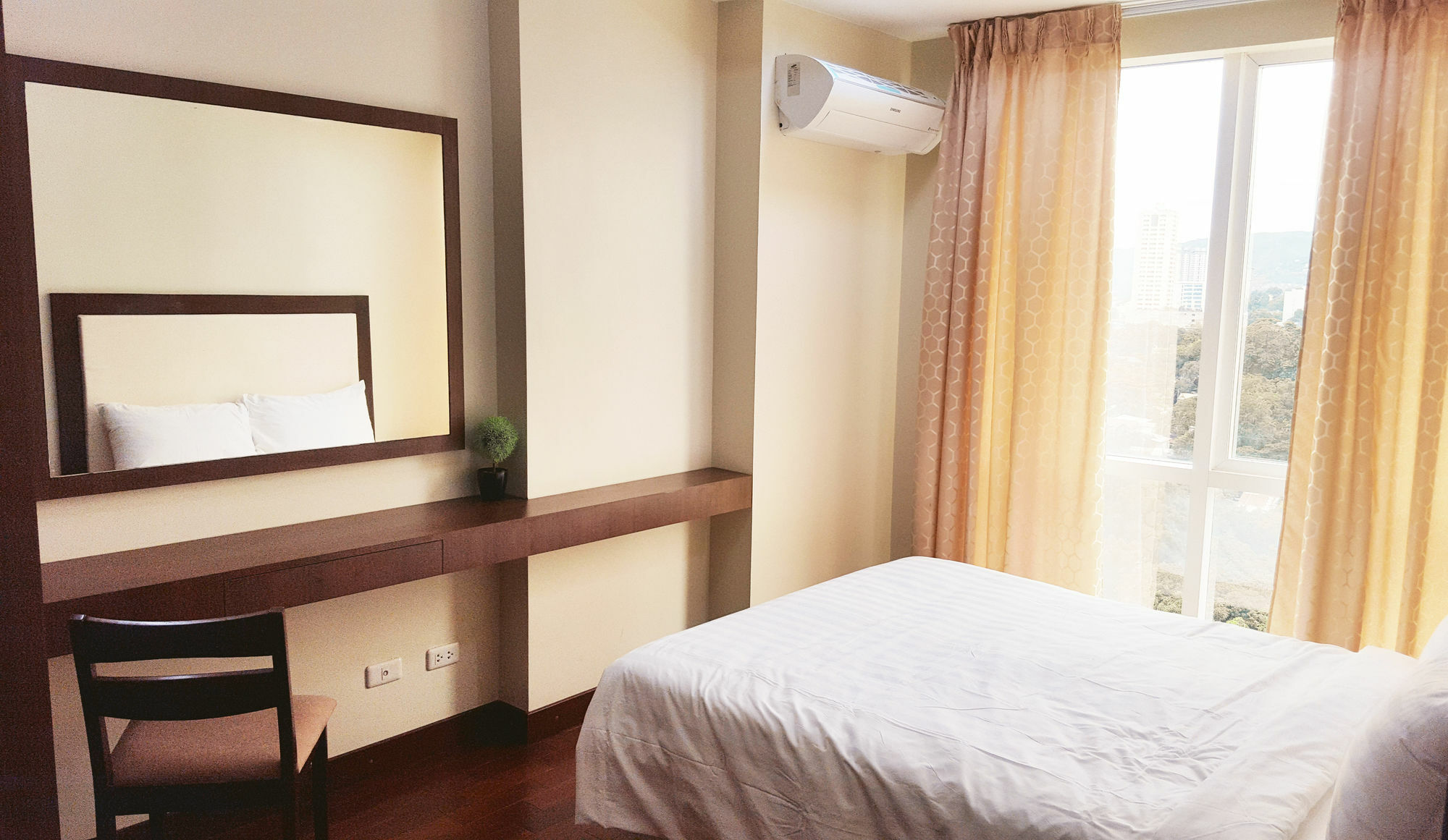Padgett Place Prime Suites Cebu Esterno foto