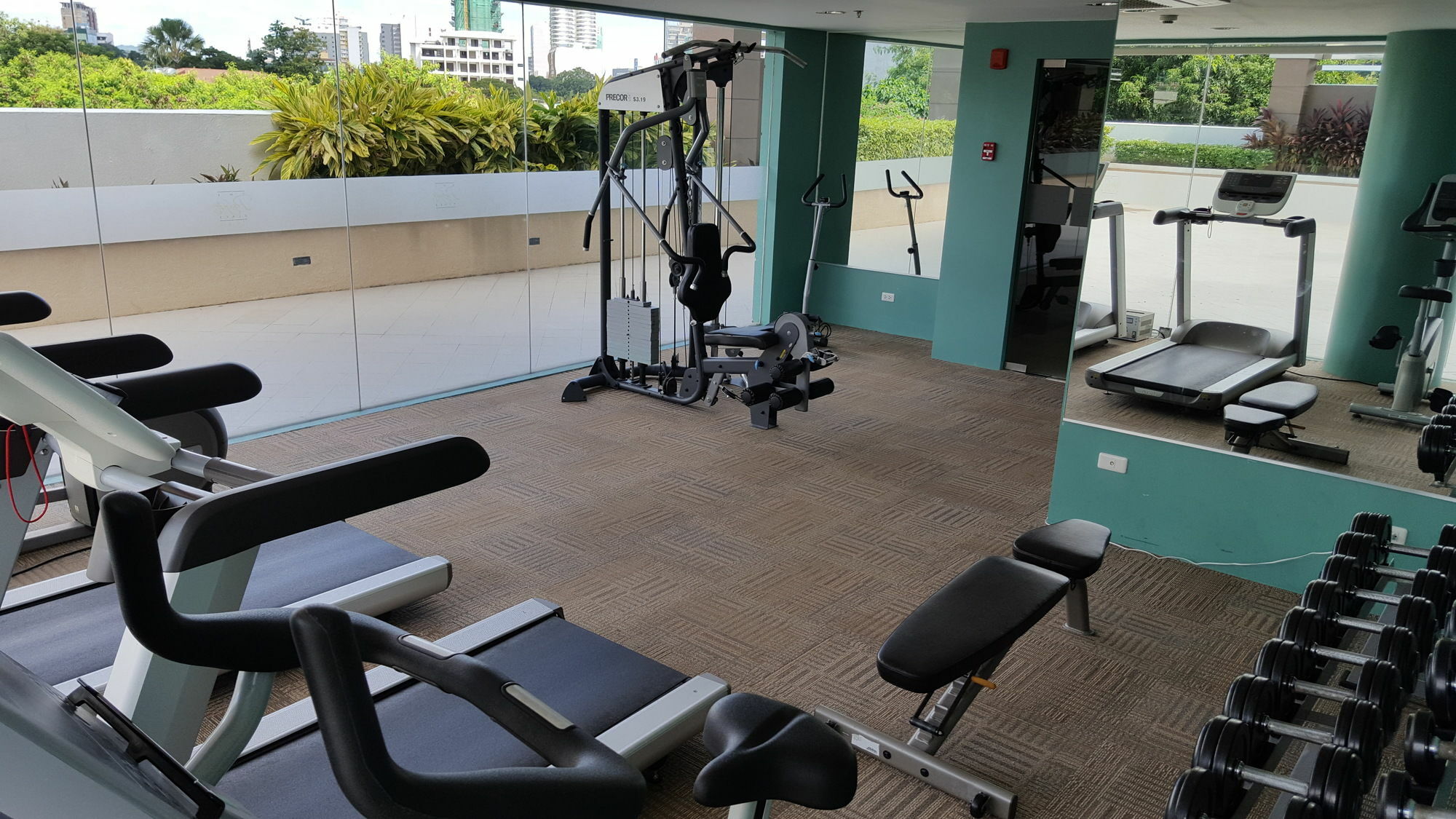 Padgett Place Prime Suites Cebu Esterno foto