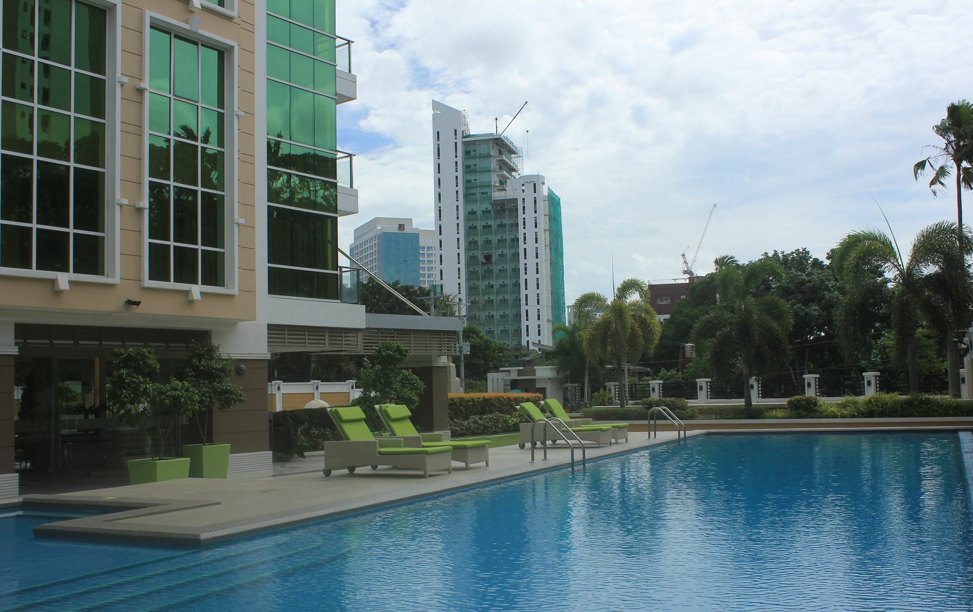 Padgett Place Prime Suites Cebu Esterno foto